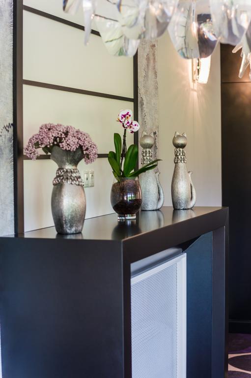 Victoria Garden Hotel Es Etterem Nyíregyháza エクステリア 写真