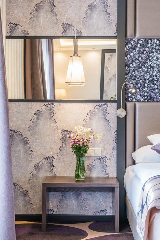 Victoria Garden Hotel Es Etterem Nyíregyháza エクステリア 写真
