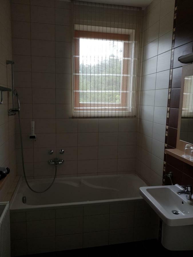 Victoria Garden Hotel Es Etterem Nyíregyháza エクステリア 写真